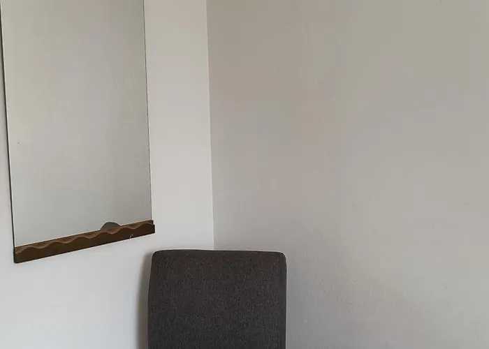 Jennin Majatalo بيت شباب *